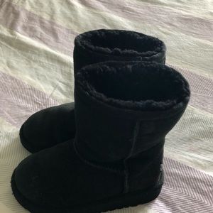 Black Toddler size 9 Uggs